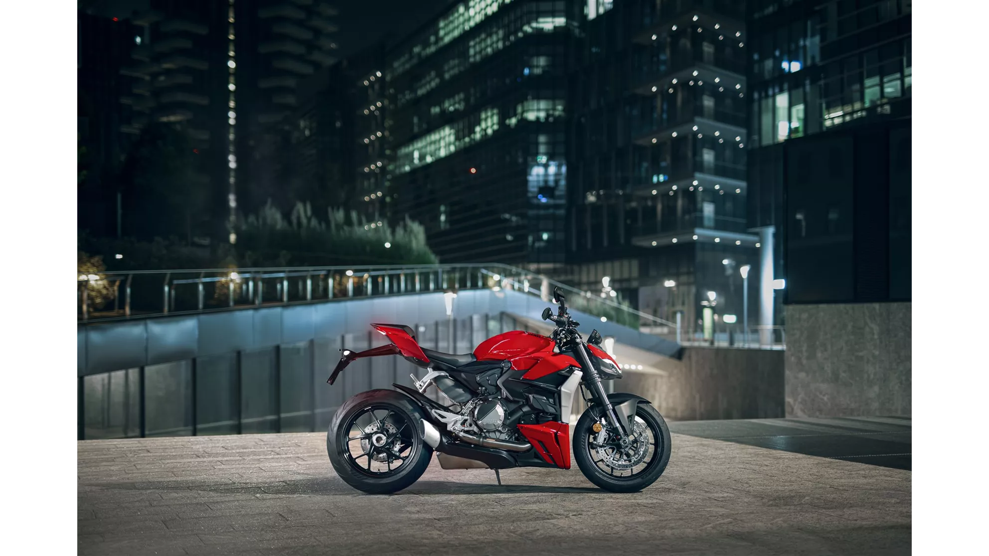 Ducati Streetfighter V2 - Image 5 Ducati Streetfighter V2 - Image 5