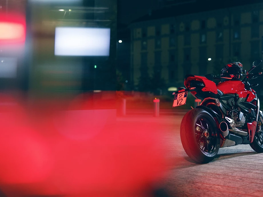 Ducati Streetfighter V2 Bild 27: Ducati Streetfighter V2
