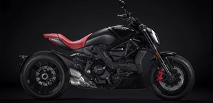 Ducati XDiavel Nera 2022 vs Ducati XDiavel Black Star 2021