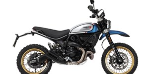 Ducati Scrambler Desert Sled 2022 vs Husqvarna 701 Supermoto 2022