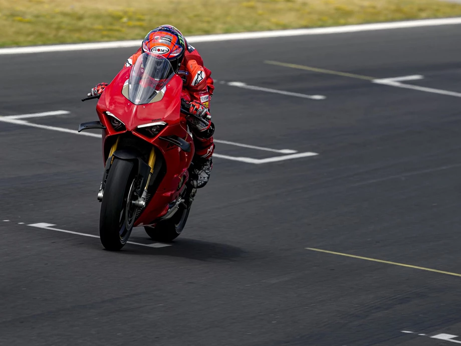Ducati Panigale V4 S Bild 14: Ducati Panigale V4 S