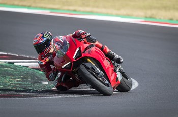 Ducati Panigale V4 S 2022 - Bild 19 Ducati Panigale V4 S 2022 - Bild 19