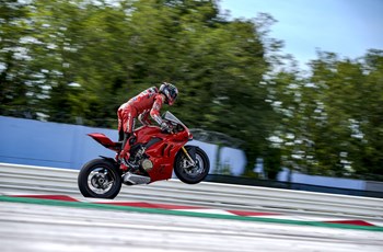 Ducati Panigale V4 S 2022 - Bild 20 Ducati Panigale V4 S 2022 - Bild 20