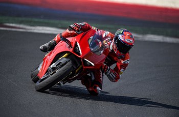 Ducati Panigale V4 S 2022 - Bild 21 Ducati Panigale V4 S 2022 - Bild 21
