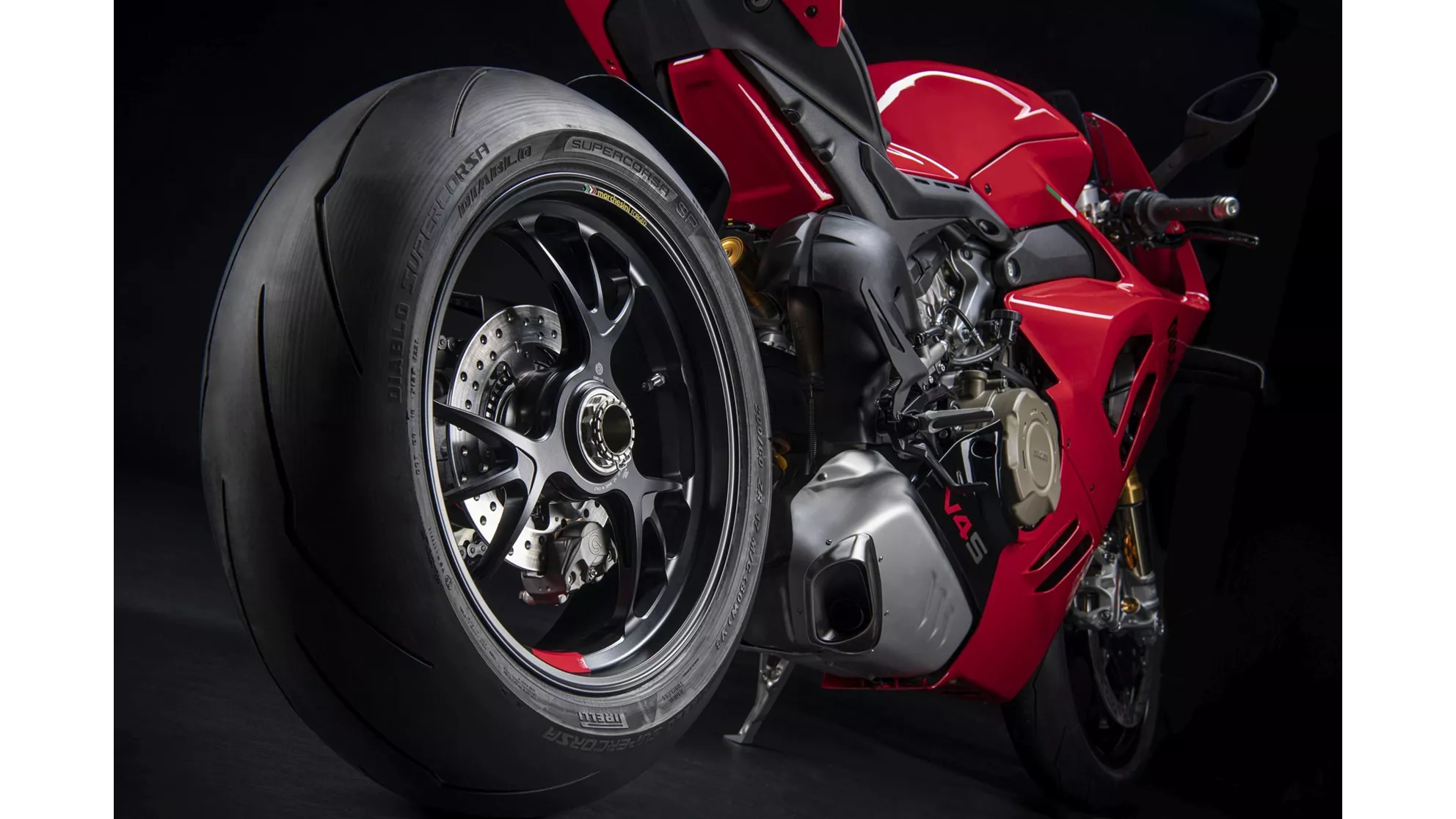 Ducati Panigale V4 S - Image 22 Ducati Panigale V4 S - Image 22