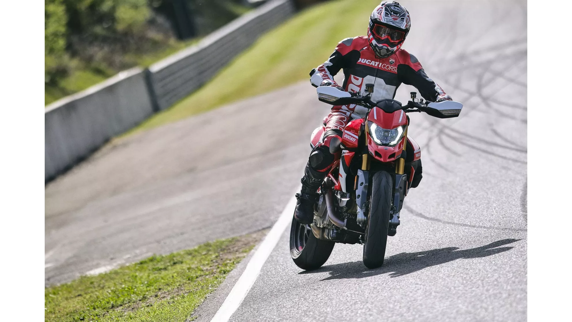 Ducati Hypermotard 950 SP - Image 16 Ducati Hypermotard 950 SP - Image 16