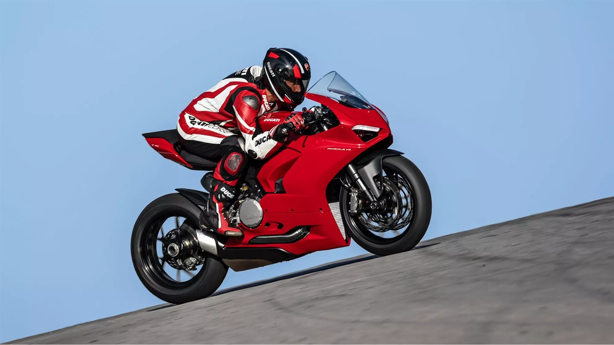 Ducati Panigale V2 - Image 6 Ducati Panigale V2 - Image 6