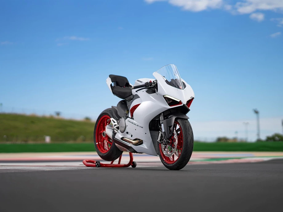 Ducati Panigale V2 Bild 9: Ducati Panigale V2