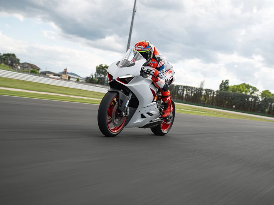 Ducati Panigale V2 Bild 15: Ducati Panigale V2