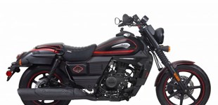 United Motors UM Renegade Commando Classic 125 E4 2022 vs United Motors UM Renegade Commando Vegas 125 2022