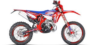 Beta RR 300 2T 2019 vs Beta RR Racing 2T 200 2022