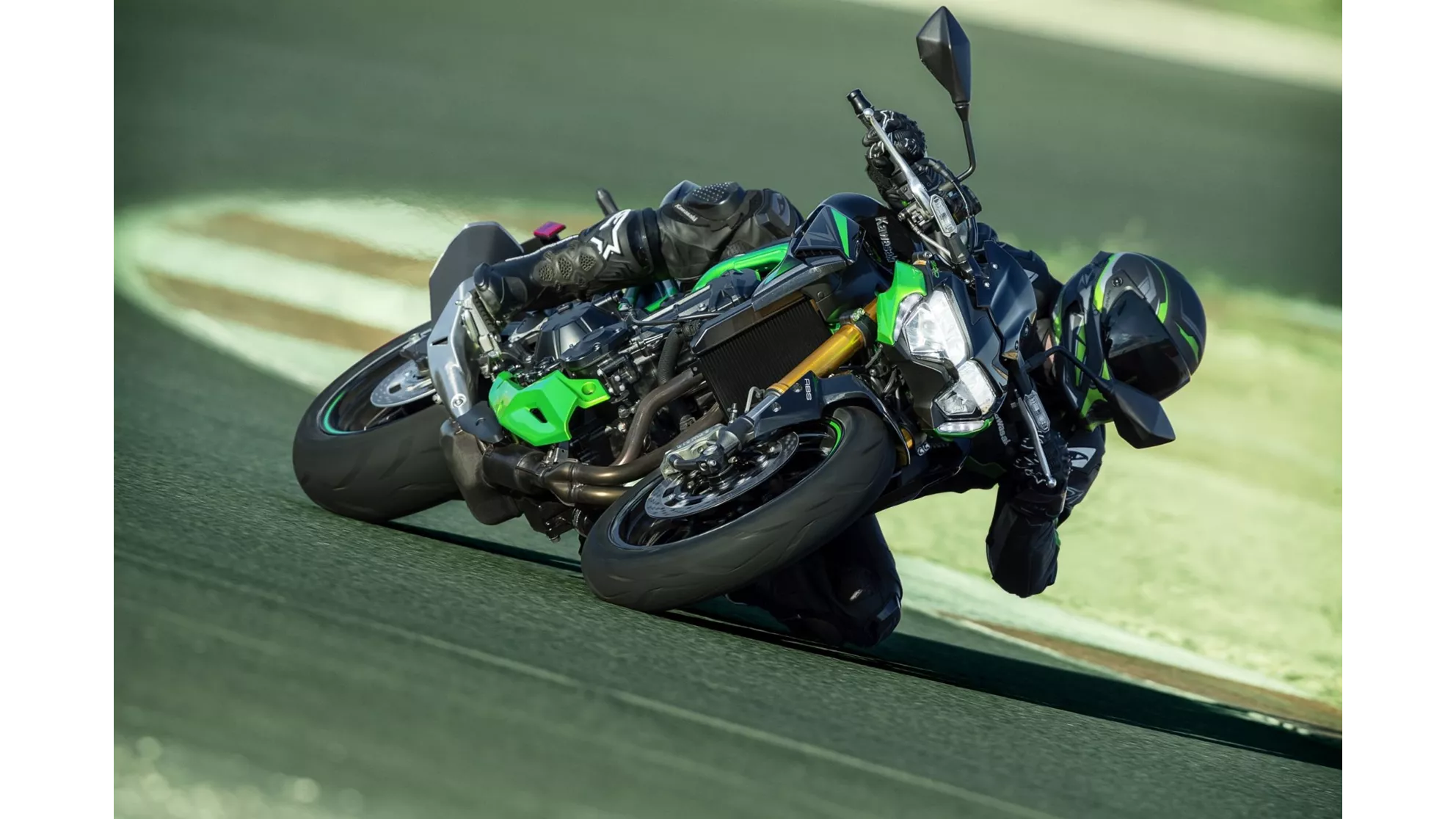 Kawasaki Z900 SE - Image 5 Kawasaki Z900 SE - Image 5