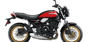 Suzuki SV 650 2023 vs Kawasaki Z650 RS 50th Anniversary 2022