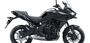 BMW C 650 GT 2020 vs Kawasaki Versys 650 2022 BMW C 650 GT 2020 vs Kawasaki Versys 650 2022