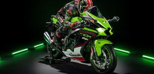 Kawasaki Ninja ZX-10R 2022 vs Kawasaki Ninja ZX-10R 2006