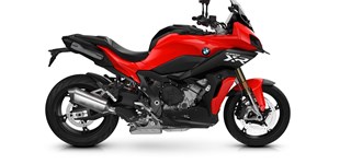BMW S 1000 R 2022 vs BMW S 1000 XR 2022