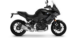 BMW F 900 XR 2022 vs BMW K 1200 LT 2009