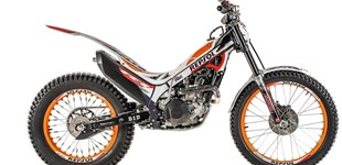 Yamaha TT R125 LW / E 2023 vs Montesa Cota 301RR Race Replica 2022
