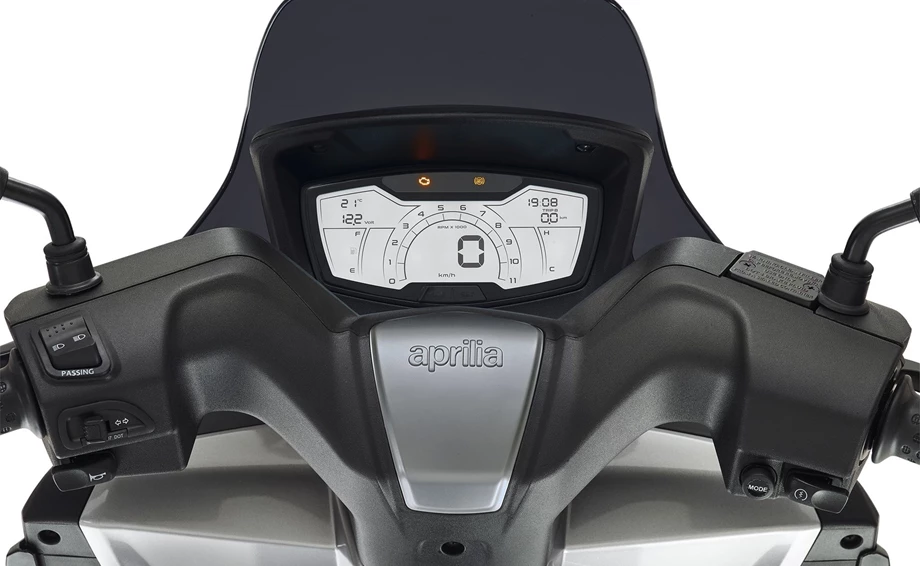 Aprilia SXR 50 Bild 7: Aprilia SXR 50