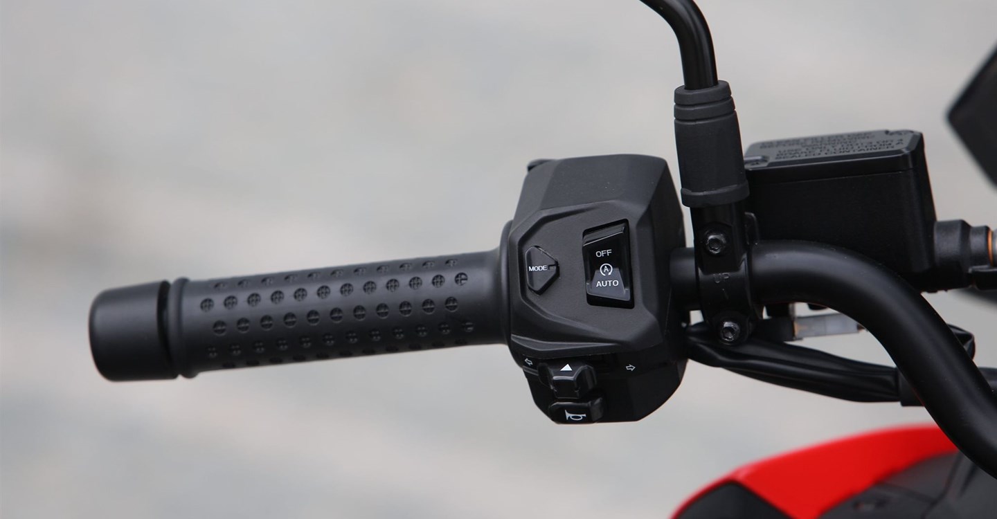 Aprilia SR GT Sport 200