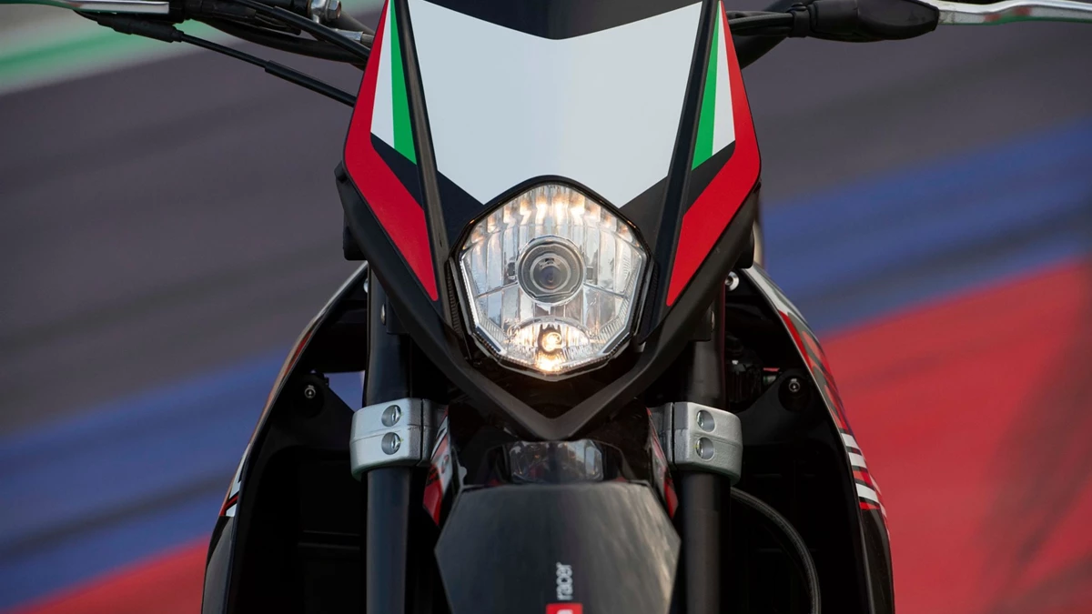 Aprilia SX 125 Bild 6: Aprilia SX 125