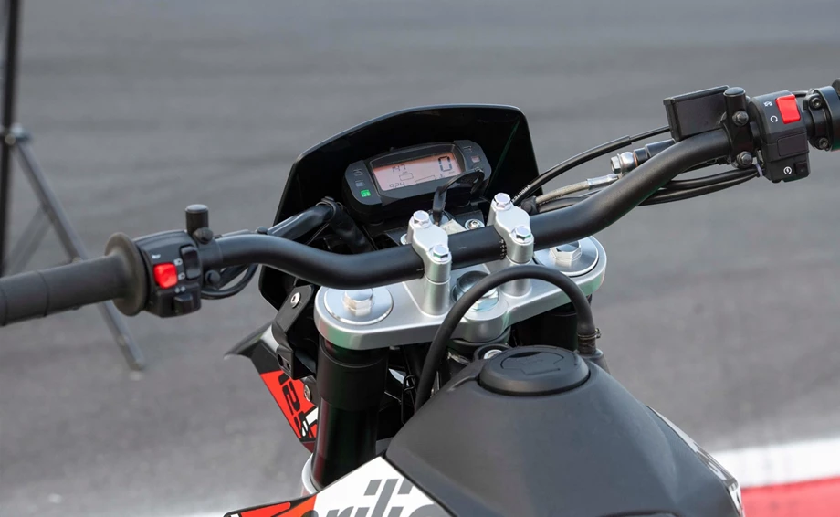 Aprilia SX 125 Bild 7: Aprilia SX 125