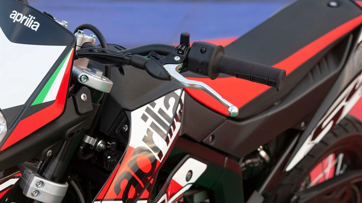 Aprilia SX 125 Bild 9: Aprilia SX 125