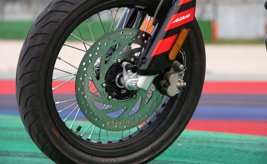 Aprilia SX 125 Bild 11: Aprilia SX 125