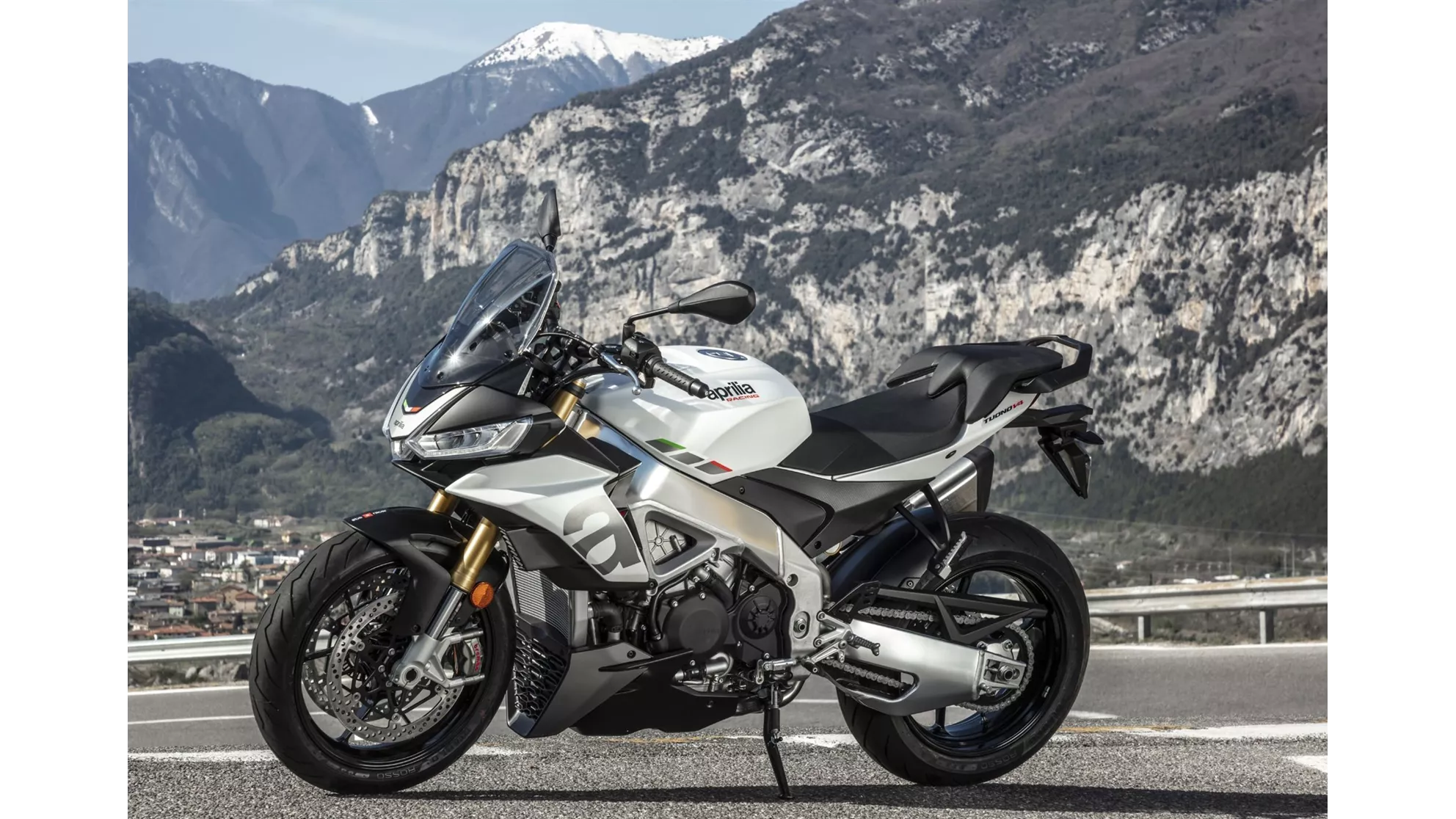 Aprilia Tuono V4 1100 - Image 17 Aprilia Tuono V4 1100 - Image 17