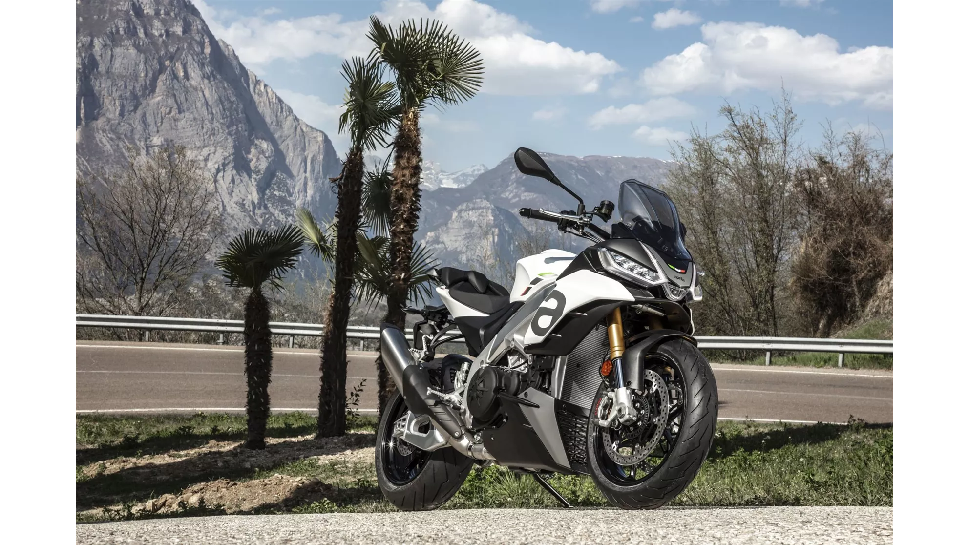 Aprilia Tuono V4 1100 - Image 24 Aprilia Tuono V4 1100 - Image 24