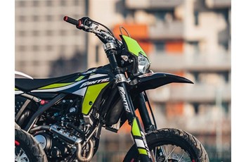 Fantic XMF 125 Performance 2022 - Bild 6 Fantic XMF 125 Performance 2022 - Bild 6