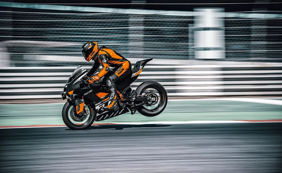 KTM RC 8C Bild 4: KTM RC 8C