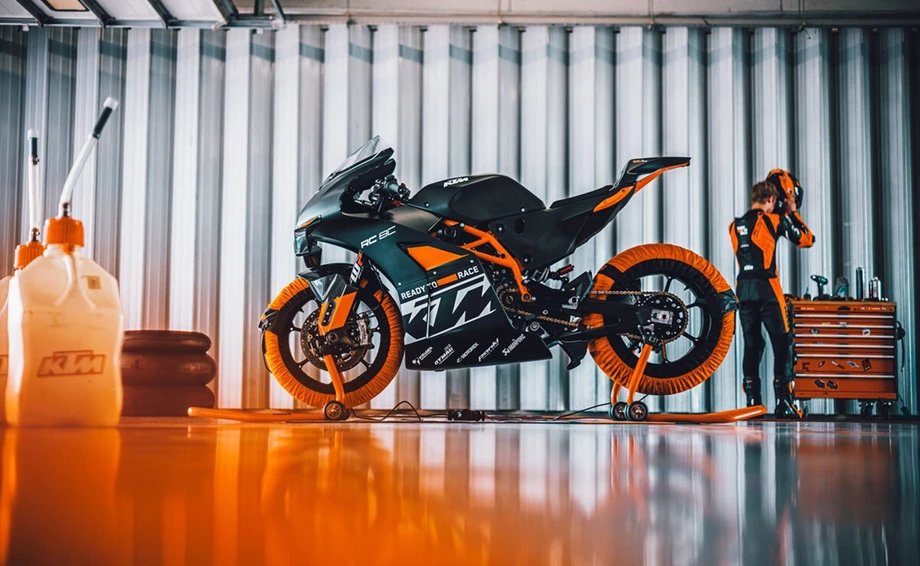 KTM RC 8C Bild 10: KTM RC 8C