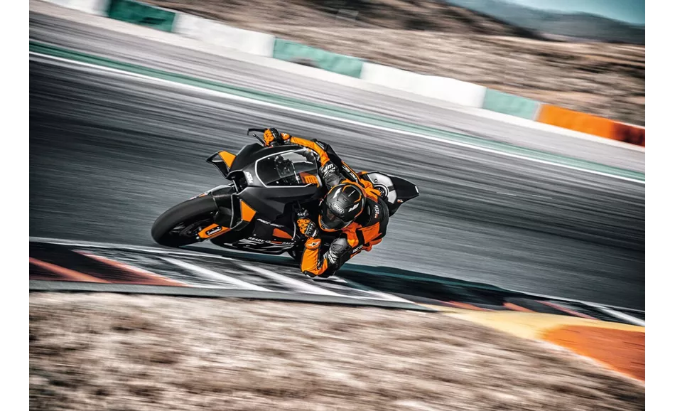 Ktm Rc8c Engine KTM 1290 Super Duke R 2023 vs KTM RC 8C 2023