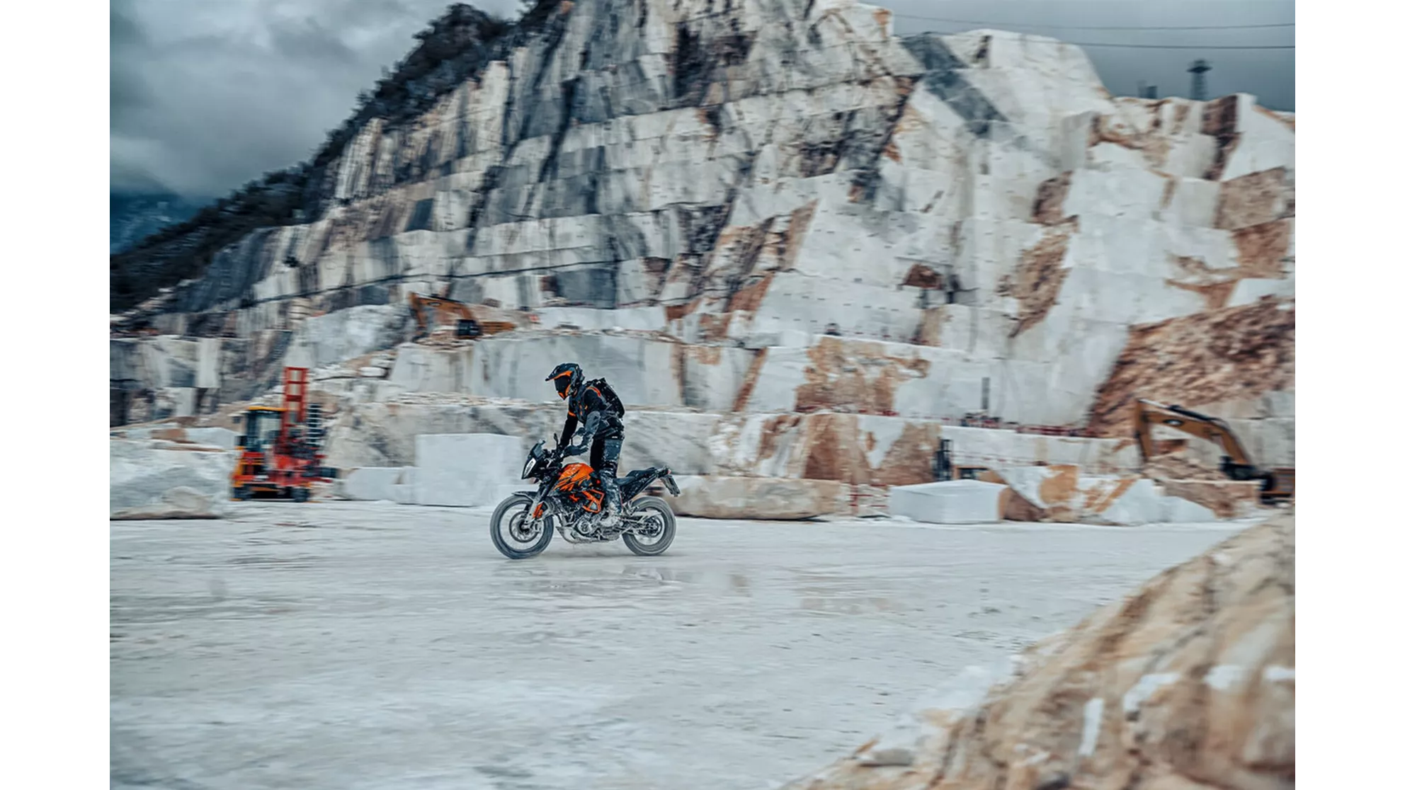 KTM 390 Adventure SW - Image 2 KTM 390 Adventure SW - Image 2