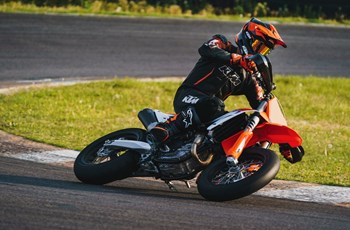 KTM 450 SMR 2023 - Bild 3 KTM 450 SMR 2023 - Bild 3