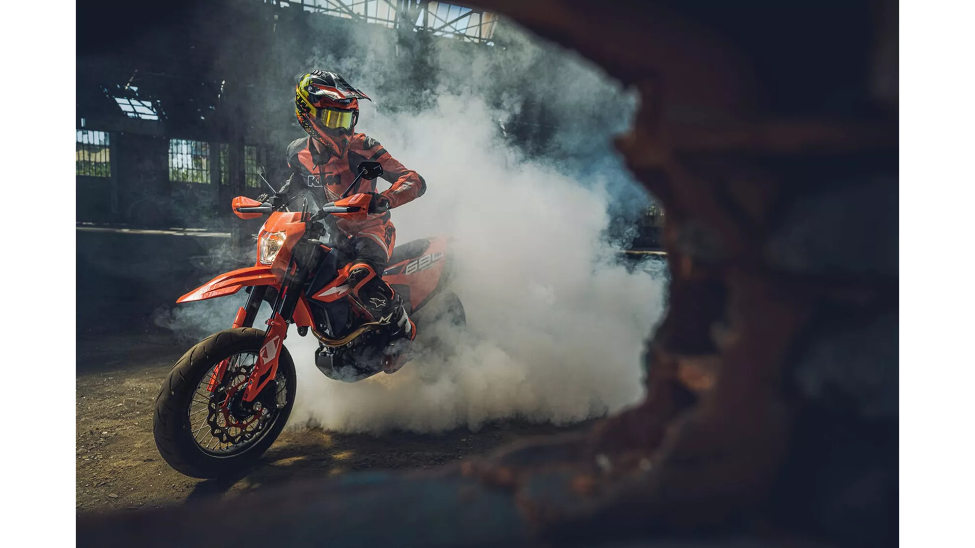 KTM 690 SMC R - Image 4 KTM 690 SMC R - Image 4