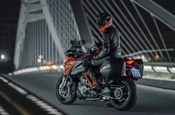 KTM 1290 Super Duke GT 2023 - Bild 18 KTM 1290 Super Duke GT 2023 - Bild 18