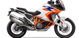 KTM 890 Adventure R 2022 vs KTM 1290 Super Adventure R 2023