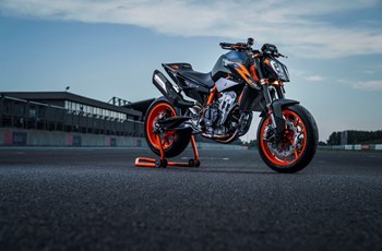 KTM 890 Duke R 2023 - Bild 3 KTM 890 Duke R 2023 - Bild 3