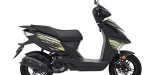 Keeway Fact 50 2023 vs Aprilia SR 50 Motard 2020