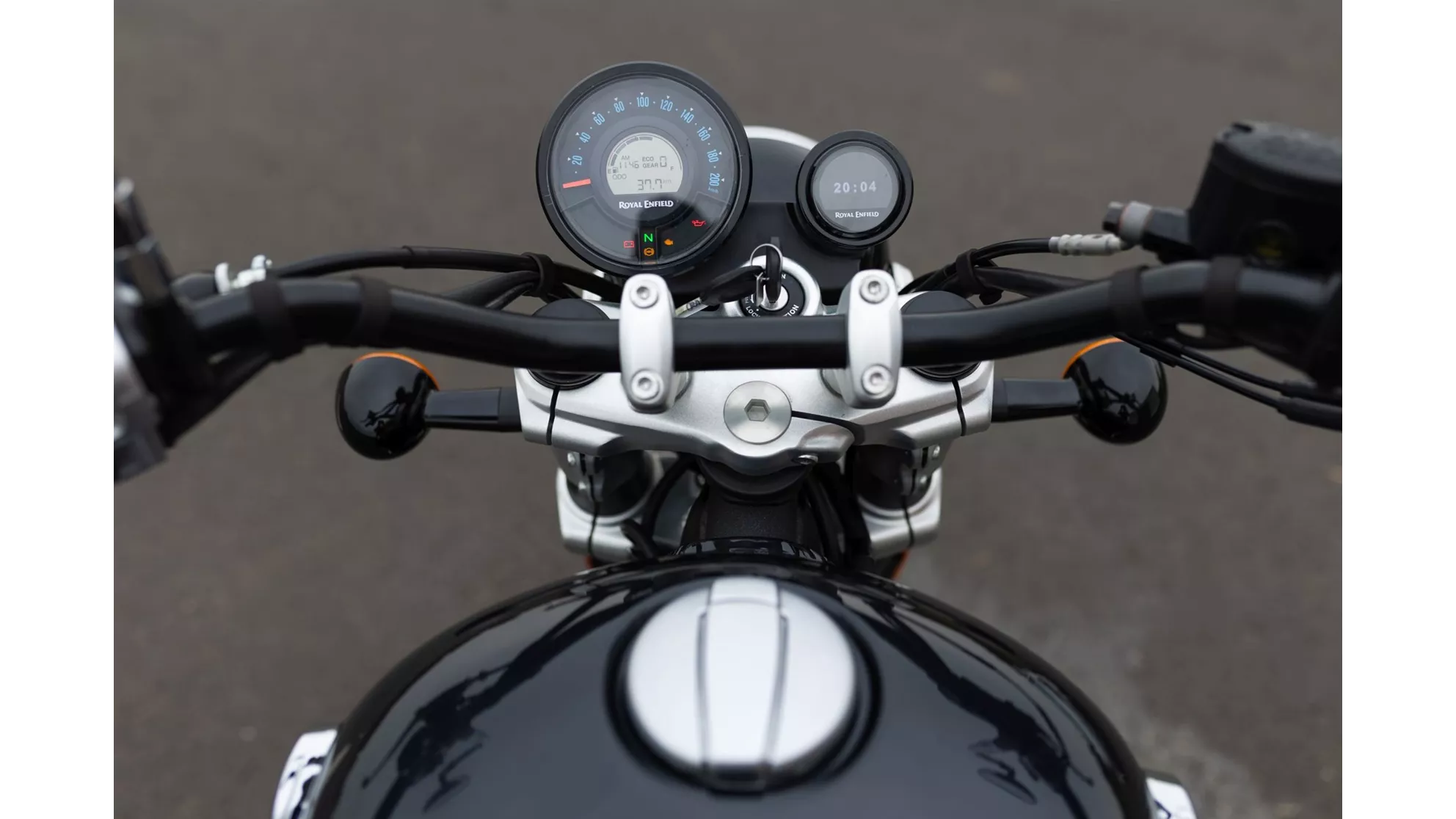 Royal Enfield Super Meteor 650 - Image 15 Royal Enfield Super Meteor 650 - Image 15