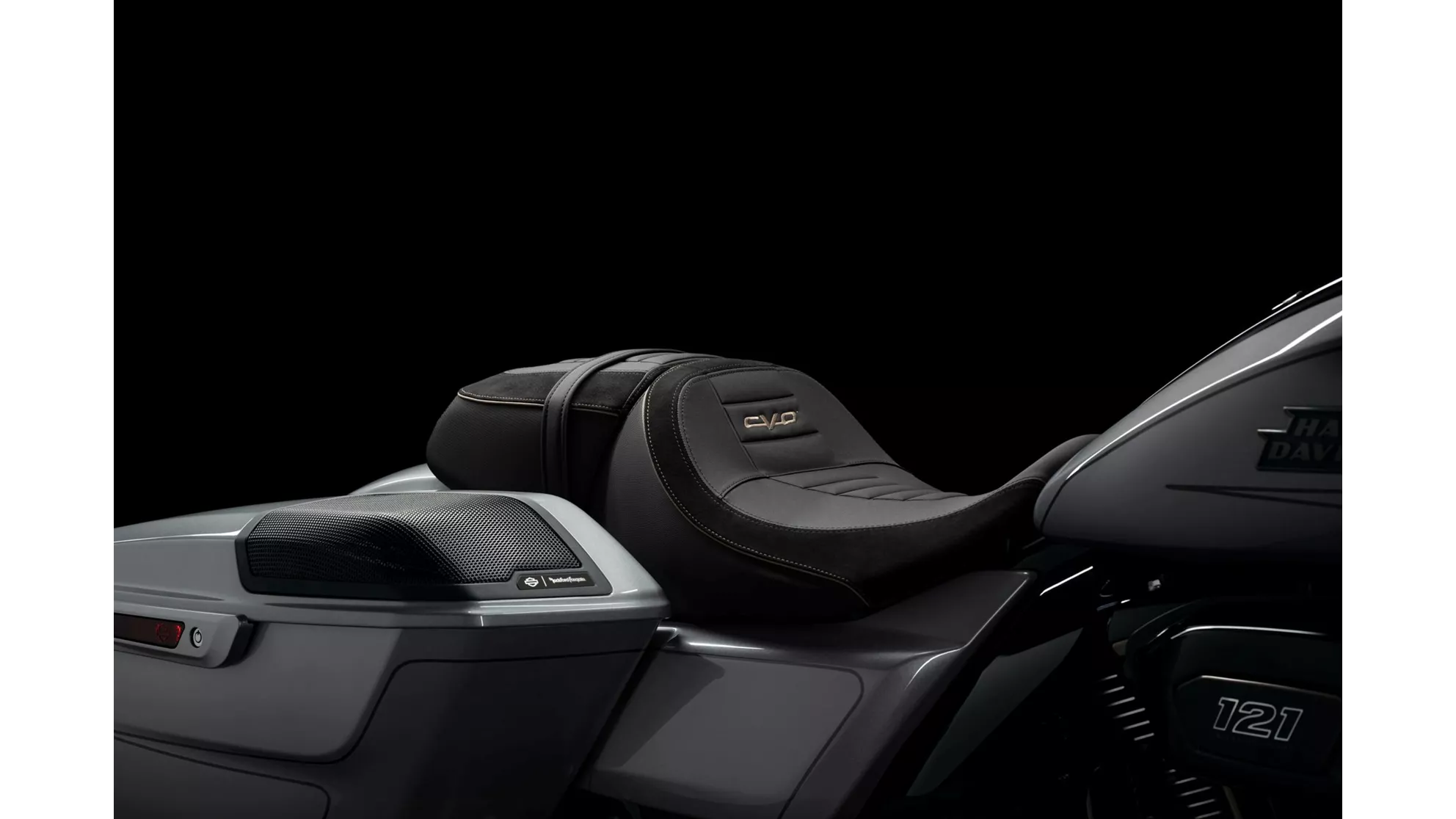 Harley-Davidson CVO Street Glide FLHXSE - Image 10 Harley-Davidson CVO Street Glide FLHXSE - Image 10