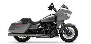 Harley-Davidson CVO Road Glide FLTRXSE 2023 vs Harley-Davidson CVO Road Glide ST FLTRXSTSE 2025 Harley-Davidson CVO Road Glide FLTRXSE 2023 vs Harley-Davidson CVO Road Glide ST FLTRXSTSE 2025