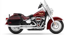 Harley-Davidson Softail Heritage Classic 114 FLHCS 2023 vs Harley-Davidson Road King Classic FLHRC 2005