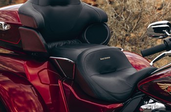 Harley-Davidson Tri Glide Ultra FLHTCUTG 2023 - Bild 9