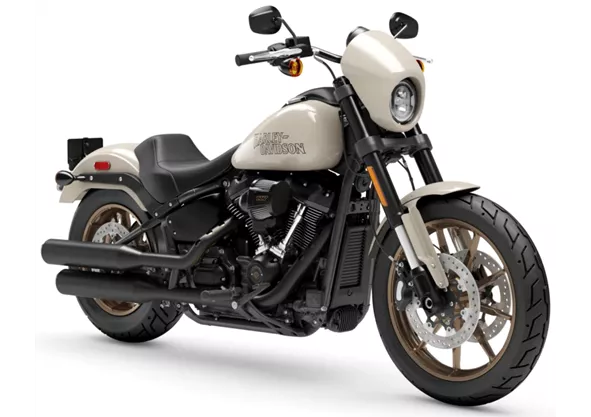 BMW R nineT 2015 vs Harley-Davidson Low Rider S FXLRS 2023