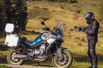CFMOTO 800MT 2023 - Bild 3 CFMOTO 800MT 2023 - Bild 3