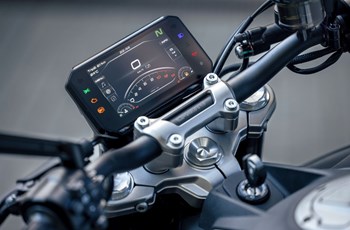 CFMOTO 450NK 2023 - Bild 7 CFMOTO 450NK 2023 - Bild 7