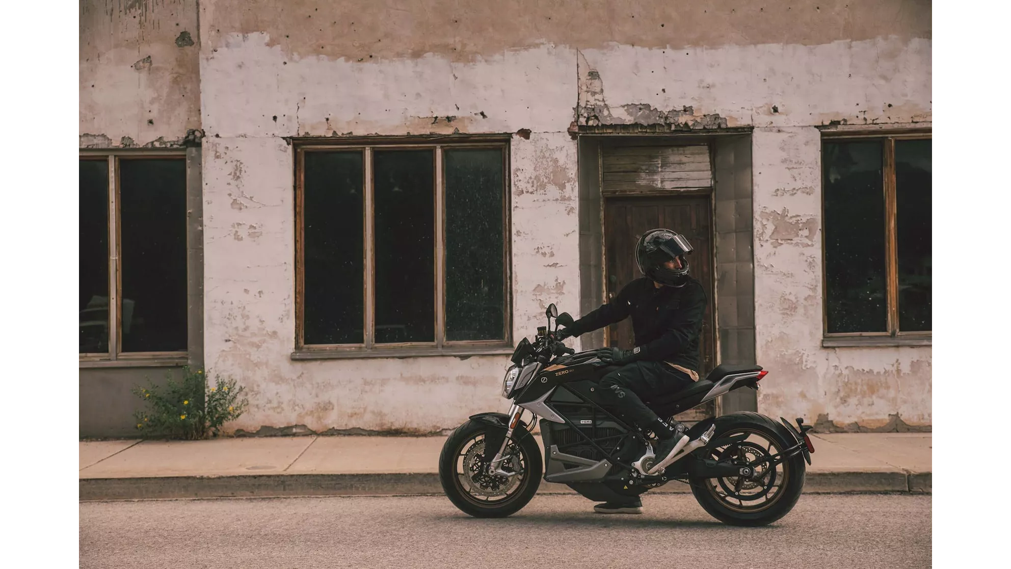 Zero SR/F - Image 3 Zero SR/F - Image 3